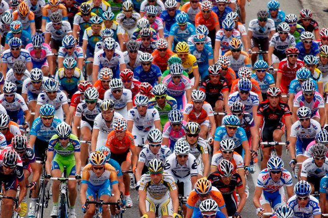 Peloton jezdců včetně Romana Kreuzigera se v šesté etapě Tour de France držel pohromadě.