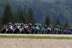 Salačovo brněnské prokletí pokračuje, v MotoGP slavila první vítězství značka KTM
