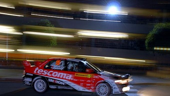 Roman Kresta s Mitsubishi Evo IX na trati Barum rallye.