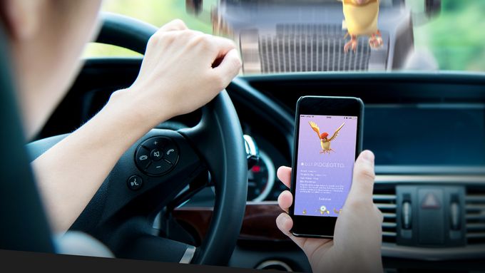 Fenomén dnešních dní - hra Pokémon Go - může být na jednu stranu starost pro policii a na druhou příležitost pro obchodníky.