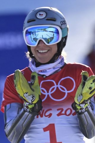 Ester Ledecká obhájila na hrách v Pekingu zlato ze snowboardingu