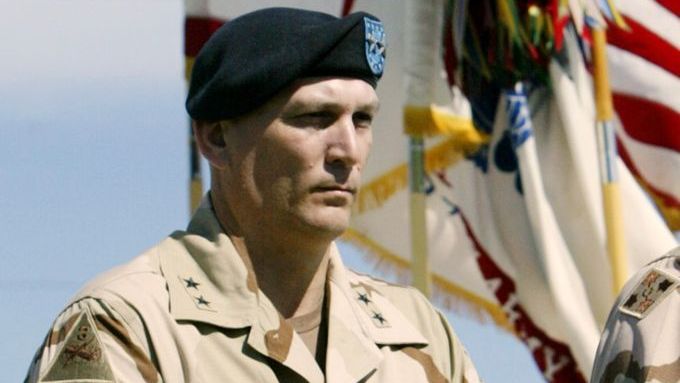 Nový velitel amerických sil v Iráku generál Ray Odierno