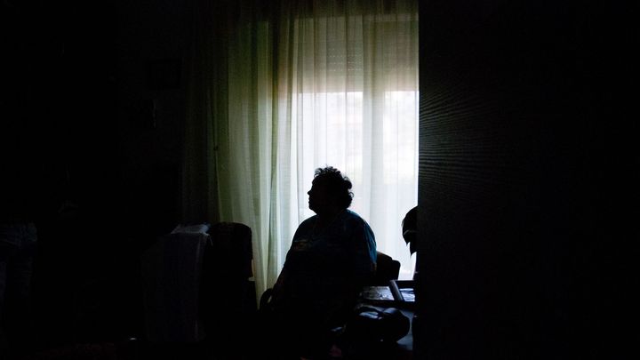 Podvodník připravil seniorku o půl milionu. Uvěřila, že jí telefonuje syn