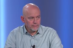 Složit, zkopat, poplivat. Ve třídě nic divného, školy šikanu i kryjí, varuje expert