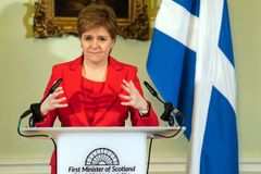 Se Sturgeonovou končí i tlak na nezávislost. Skotsko to bude mít bez "symbolu" těžké