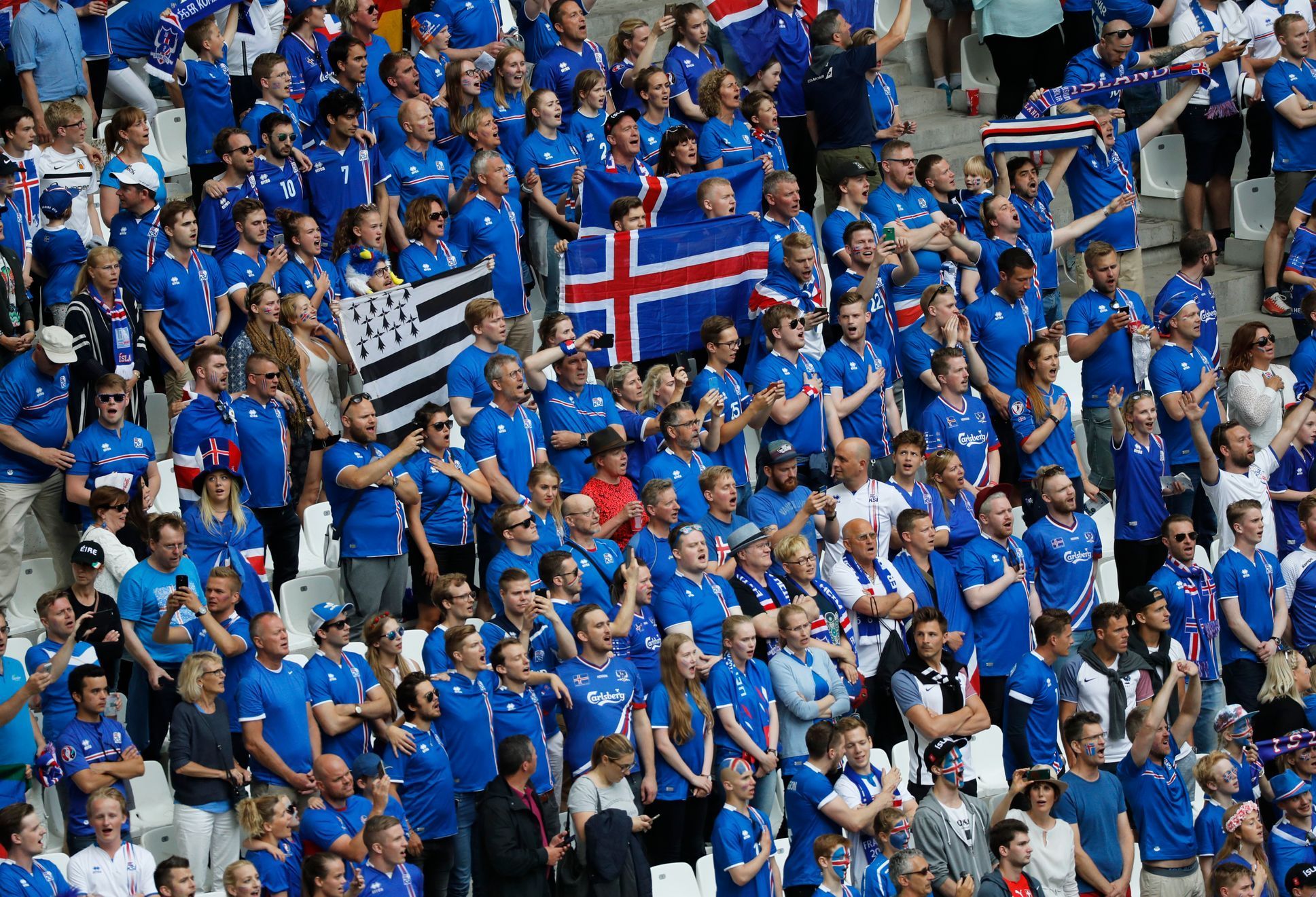 Euro 2016, Maďarsko-Island: fanoušci Islandu