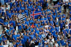 Na ulici v Paříži byl vážně pobodán britský fanoušek Islandu
