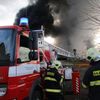 požár továrny v Turnově