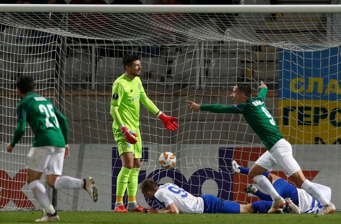 Evropská liga: Jablonec - Dynamo Kyjev, Davis Ikaunieks a Vladimír Jovovič oslavují gól do sítě Kyjeva.