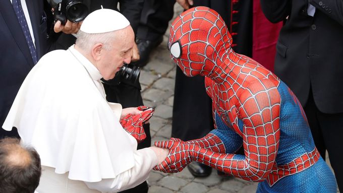 Spider-Man s papežem