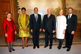 Obamovi s norskou královskou rodinou před slavnostním ceremoniálem.