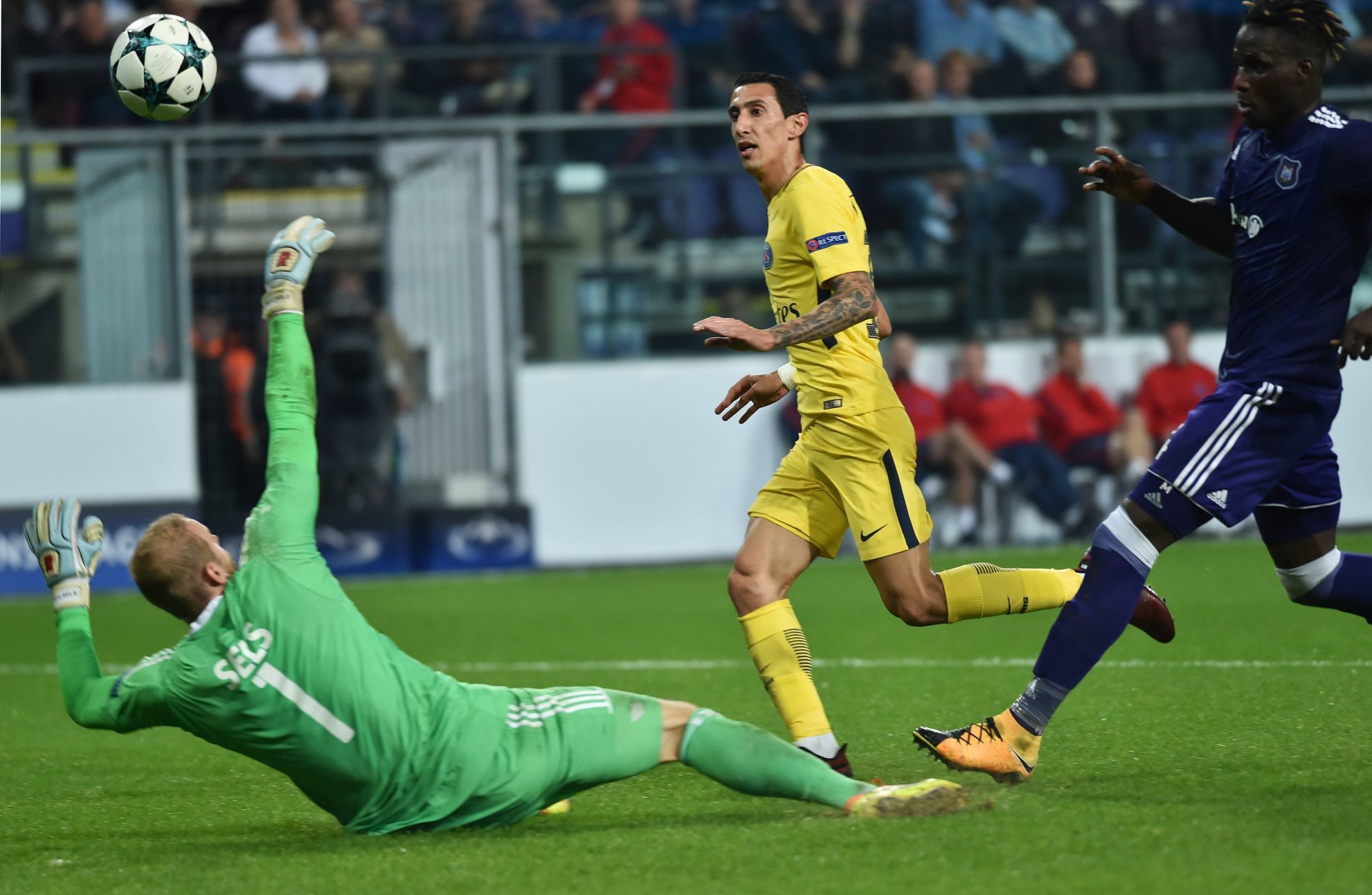 Angel di María Paris St. Germain dává v Lize mistrů gól Anderlechtu Brusel