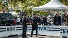 Okolí sídla OSN hlídali newyorkští policisté, federální složky i příslušníci amerických tajných služeb.