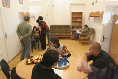 Bilance českých ústavů: Vychovávají děti pro kriminál