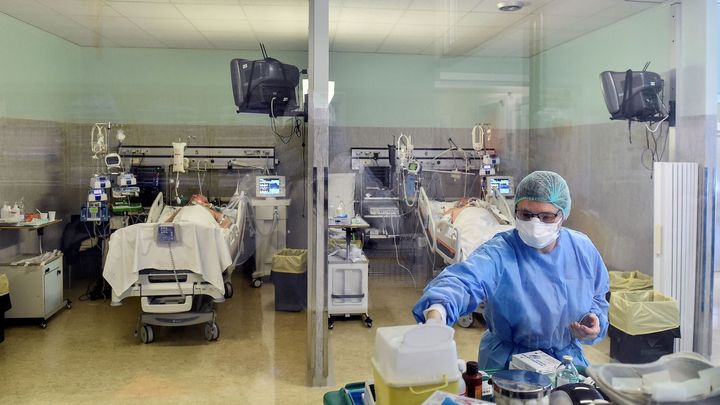 Druhá vlna je jako tsunami. Brzy situaci přestaneme zvládat, bojí se italští lékaři