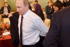 "Ať jim jazyk upadne." Kreml odmítl řeči o Putinově rakovině
