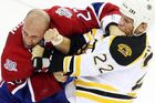 Hráči NHL i po tragédii volají: Nezakazujte nám bitky