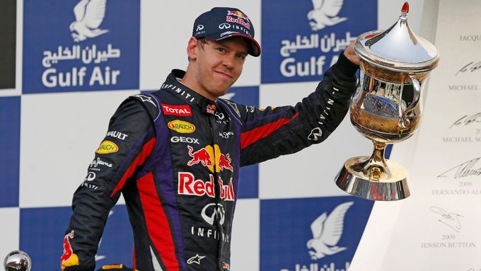 Sebastian Vettel vybojoval v Sáchiru druhé vítězství v letošní sezoně.
