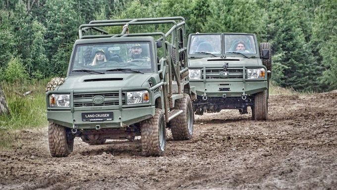 Česká armáda bude muset brzy vyměnit zastaralé stroje za moderní. České firmy připravují speciály, které jí chtějí nabídnout.