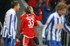 Hertha letos poprvé prohrála. Bayern se dotáhl na čelo