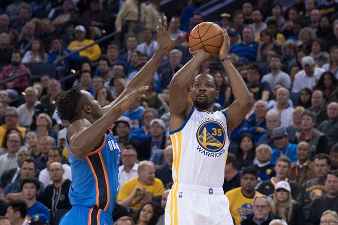 Kevin Durant a Jerami Grant (2016)