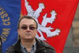 Předseda Koruny České usiluje o svržení republiky pouze demokratickými, nenásilnými prostředky.
