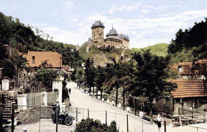 Karlštejn na rytině z roku 1720