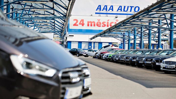 Vysoká pokuta pro AAA Auto. Autobazar v Polsku mylně informoval o cenách ojetin