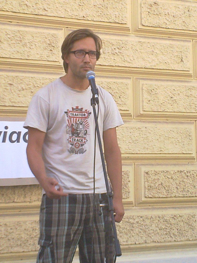 Demonstrace proti Bátorovi