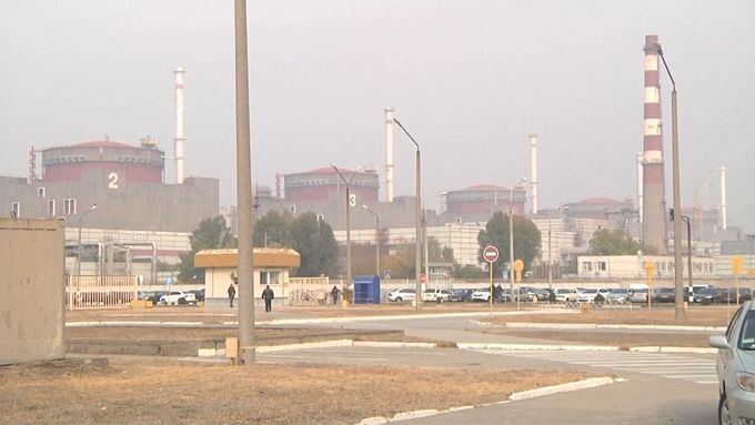 Pohled na ukrajinskou jadernou elektrárnu v Záporoží v r. 2015