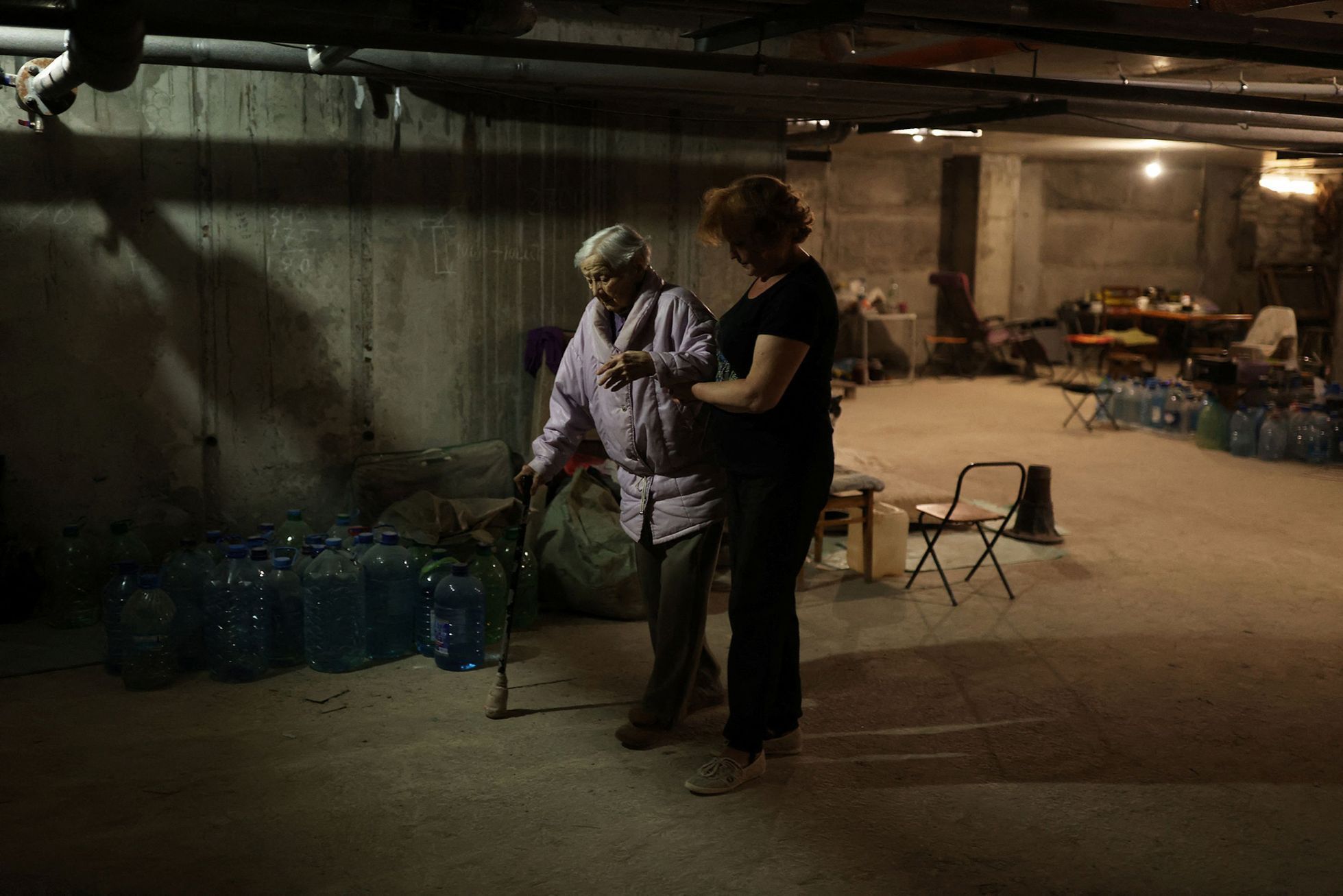 Ukrajina, příběh 92leté Marie Nikolajevny, která už čtyři měsíce žije ve sklepě