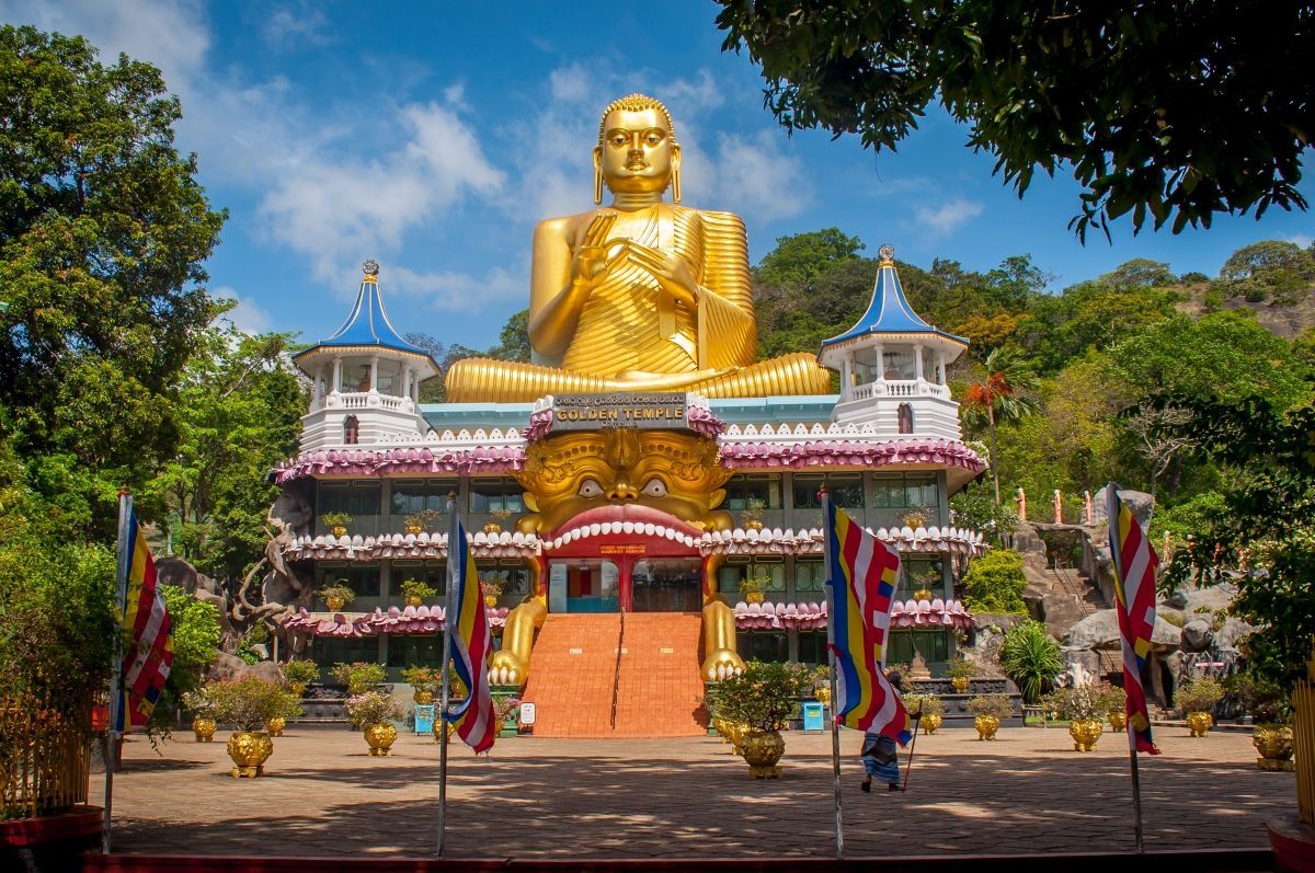 Big Golden Buddha Temple of Dambulla