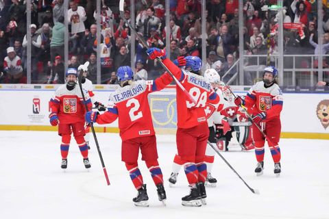 Česko - USA. Hokejistky rozjíždějí olympiádu, nastoupí proti zámořskému gigantovi