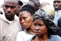 Keňa legalizuje polygamii. Manželky zbavuje práva nesouhlasu