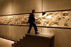 Navštěvníci si mohou prohlédnout více než 350 fragmentů a soch z Akropole, které byly dosud uchovávány v malém muzeu na posvátné skále.
