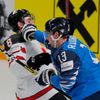 Liam Foudy a Mikael Ruohomaa ve finále Finsko - Kanada na MS 2021