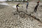 Foto: Neúroda, hlad i vyschlá jezera. Řadu zemí sužuje nedostatek vody, El Niño přináší sucho
