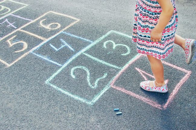 Z ulic zmizely děti