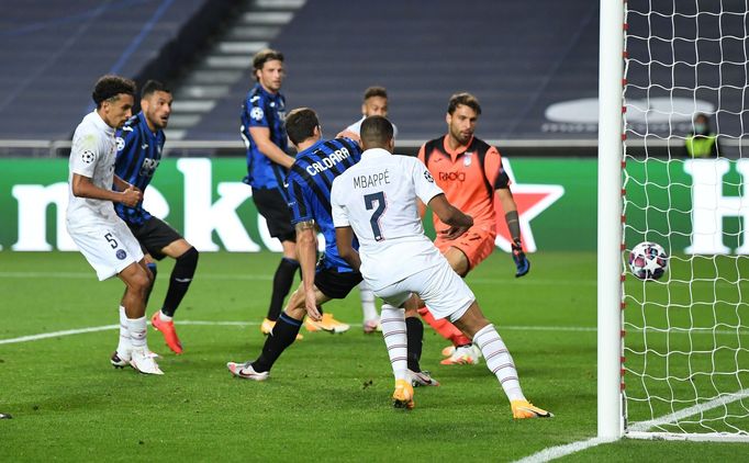 Marquinhos z PSG dává gól ve čtvrtfinále LM Atalanta - Paris St. Germain