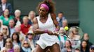 Americká tenistka Serena Williamsová ve finále Wimbledonu 2012 v utkání s Polkou Agnieszkou Radwaňskou.