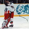 Archivní snímky z ZOH Nagano 1998 - hokej. Dominik Hašek a Richard Šmehlík