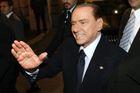 Premiér Monti chce skončit, Berlusconi ohlásil návrat