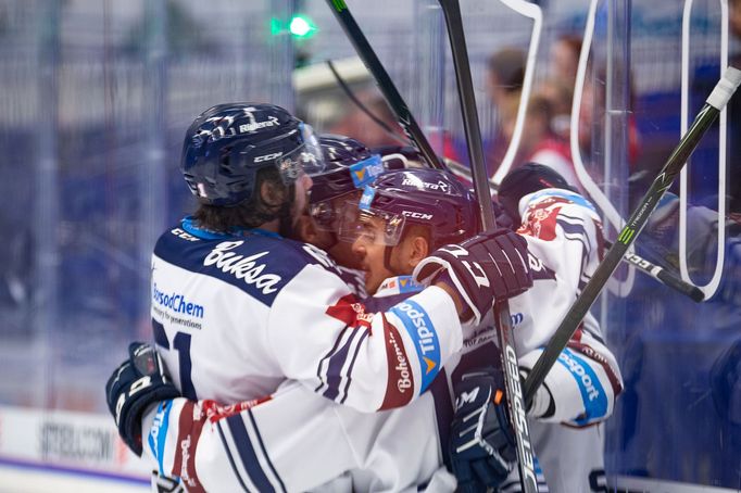 13. kolo hokejové Tipsport extraligy, Vítkovice - Hradec Králové: Radost vítkovických hokejistů.