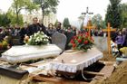 Rozloučení s ostatními obětmi se bude podle informací slovenských médií konat v pátek v bratislavském krematoriu.
