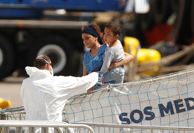 Problematika pobytů migrantů na ostrově Malta.