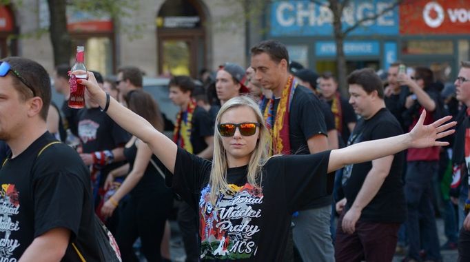 Pochod fanoušků Sparty před fotbalovým derby Slavia vs. Sparta