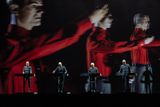 Snímek ze sobotního vystoupení Kraftwerk na pražském festivalu Metronome.