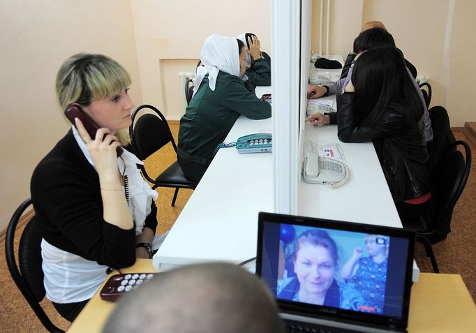 Ivanovo Region prison colony for convicted women IVANOVO REGION, RUSSIA. APRIL 25, 2012. Convicted women make video calls to relatives and friends at Women's Prison Colony No3 of the Ivanovo Region branch of the Russian Federal Service of Execution of Sentences (UFSIN), seen through an open window. ( automatický překlad do češtiny )