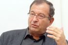 #nedelnikazani: Je překvapivé, že jsme se vzdali základních svobod, říká Cyril Höschl