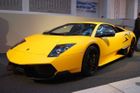 Lamborghini Murciélago LP 670-4 SuperVeloce je nejdražším autem na letošní výstavě. Jde totiž o exemplář z limitované série. Umí dosáhnout 342 km/hod.